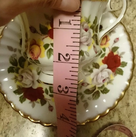 Grosvenor Summer Glory Teacup & Saucer - Picture 6 of 6